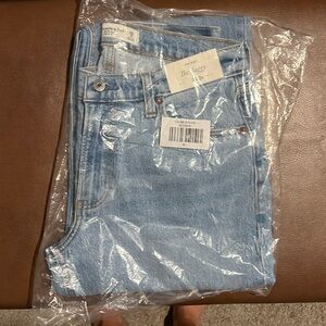 Abercrombie and Fitch Women's Low Rise Baggy Jeans. 26. (Brand new w/ tags)